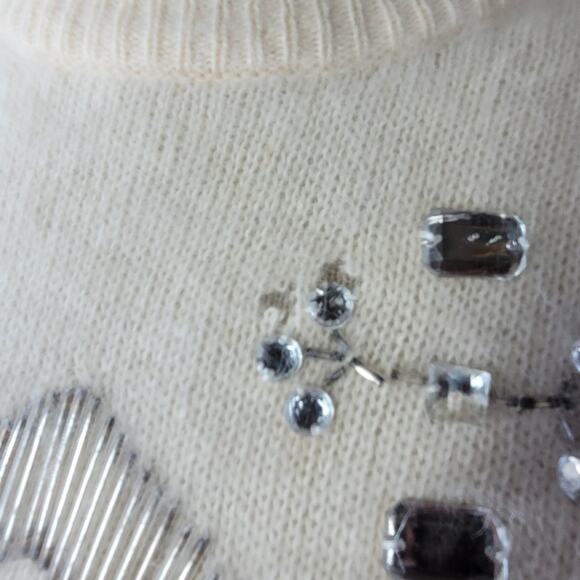 Vintage Rhinestone Embellished Wool and Angora Sweater Size Medium - Picture 4 of 6